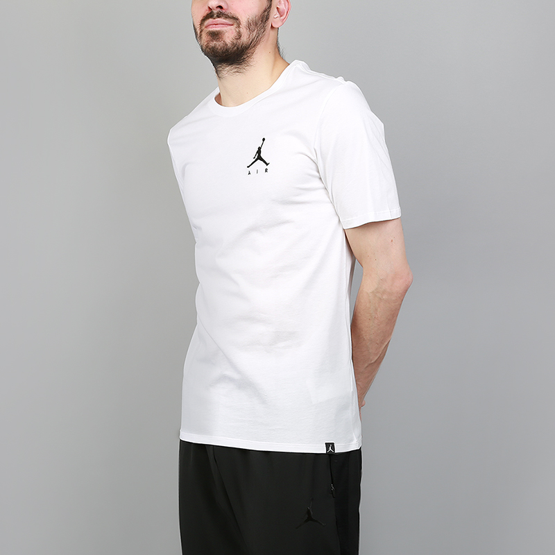 мужская белая футболка Jordan Jumpman Air Embroidered Tee AH5296-100 - цена, описание, фото 1